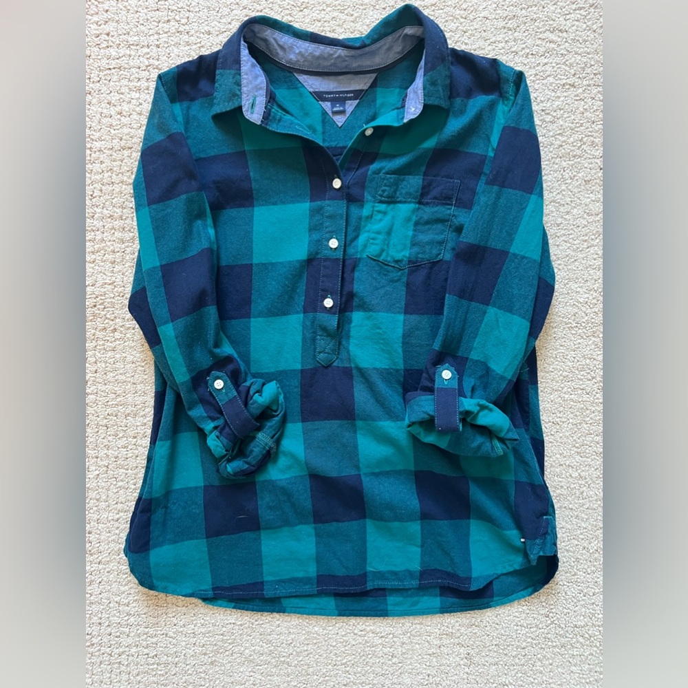 Tommy Hilfiger plaid shirt, size women’s Medium, green and blue
